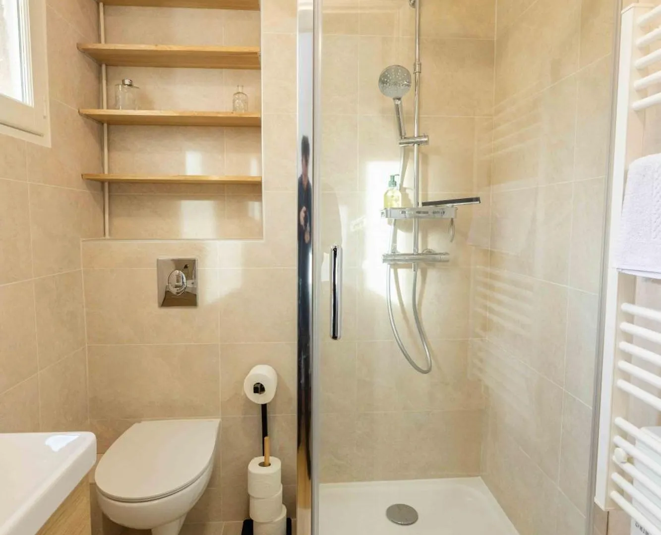 Well Located Apartment In Paris 0*,  France